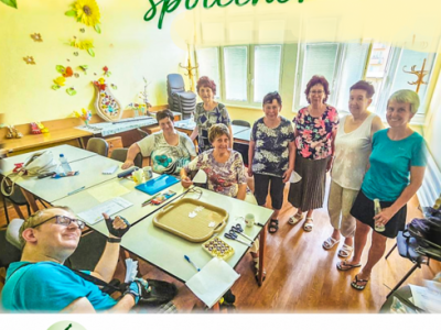 Cvičení jógy na židlích a&nbsp;trénink paměti: Děkujeme za společně strávený čas a&nbsp;přejeme pěkné léto! 